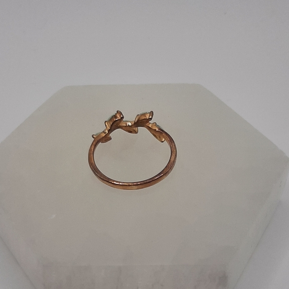 R905 Sterling Silver Vine Ring - Charmed Aroma - Picture 5 of 8